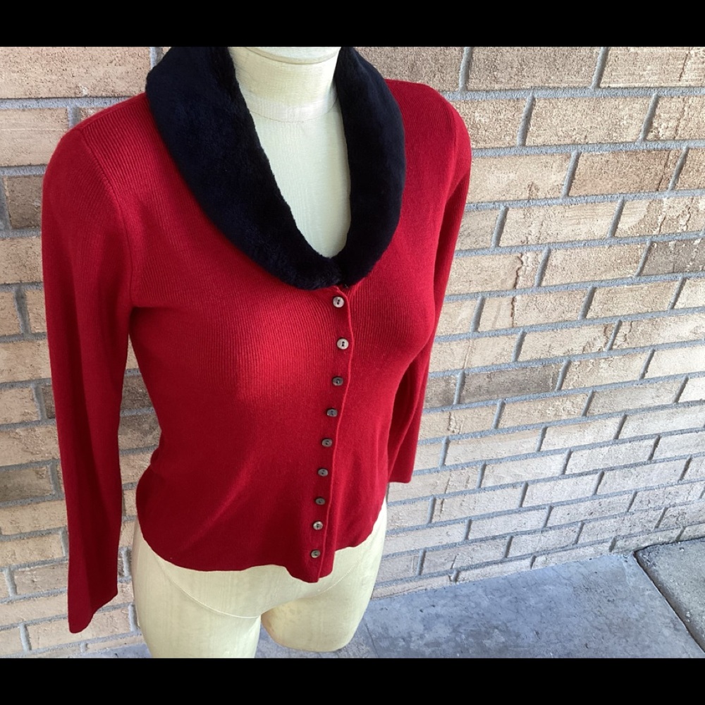Red sweater Sz. S
